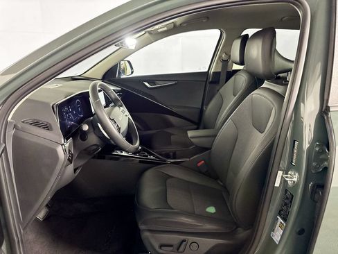 Used 2024 Kia Niro Wind FWD image 11