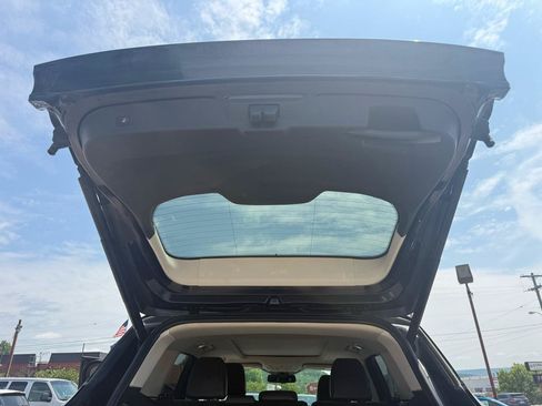 Used 2017 Ford Escape Titanium AWD/4WD image 45