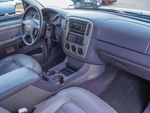 Used 2005 Ford Explorer Sport XLT image 34