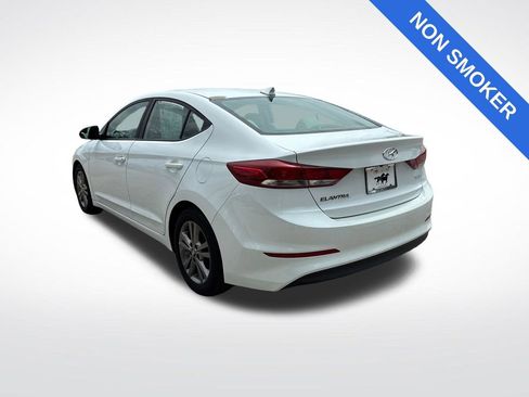 Used 2017 Hyundai Elantra SE FWD image 5