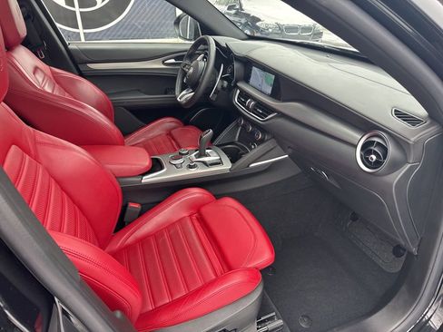 Used 2023 Alfa Romeo Stelvio Veloce image 56