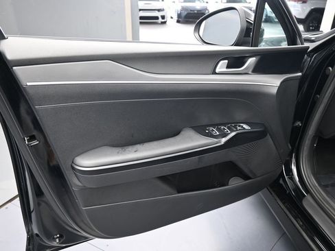 Used 2023 Kia K5 GT-Line image 16