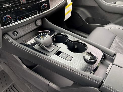 New 2026 Nissan Rogue Platinum image 15