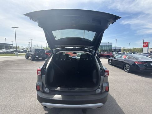 Used 2025 Ford Escape Platinum AWD/4WD image 22