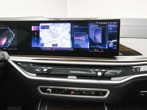 Used 2023 BMW X7 xDrive40i w/ Dynamic Handling Package image 42