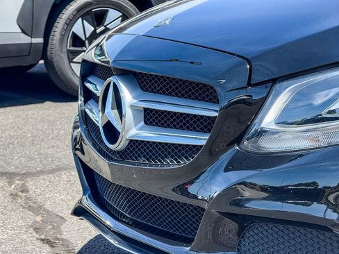 Used 2018 Mercedes-Benz C 300 Sedan image 3