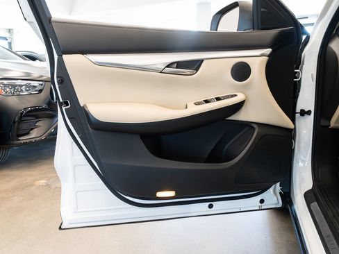 Used 2021 INFINITI QX50 Luxe FWD image 17