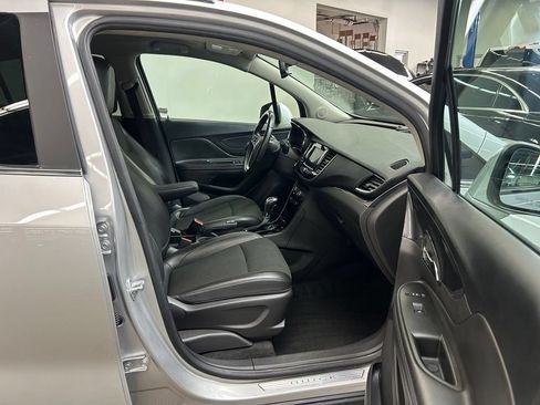 Used 2022 Buick Encore Preferred w/ Safety Package AWD/4WD image 16