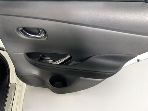 Used 2023 Nissan Leaf SV Plus image 28