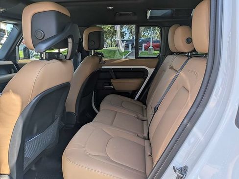 Used 2025 Land Rover Defender 110 X-Dynamic SE AWD/4WD image 14