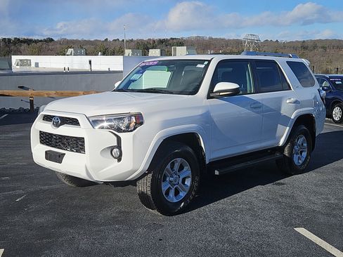 Used 2016 Toyota 4Runner SR5 image 19