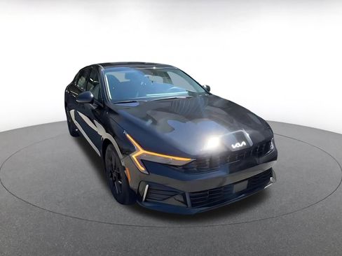 Used 2025 Kia K5 LXS image 3