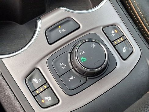 Used 2022 GMC Terrain AT4 w/ Infotainment Package II image 36