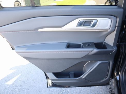 New 2026 Ford Explorer Active image 17