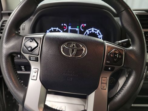 Used 2020 Toyota 4Runner SR5 image 17