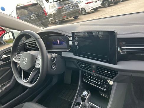 Used 2025 Volkswagen Jetta S image 31