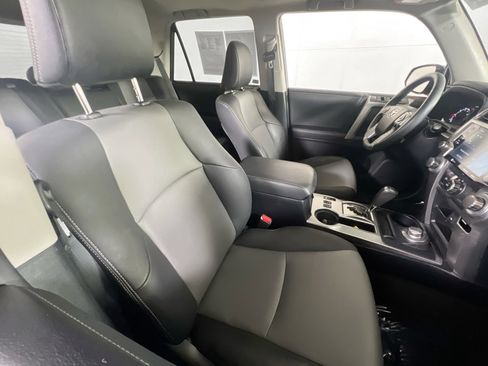 Used 2020 Toyota 4Runner SR5 Premium image 27