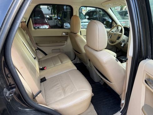 Used 2012 Ford Escape Limited AWD/4WD image 17