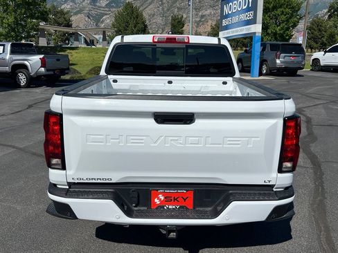 Used 2024 Chevrolet Colorado LT w/ LT Convenience Package AWD/4WD image 9