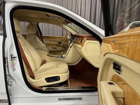 Used 2012 Bentley Mulsanne image 7