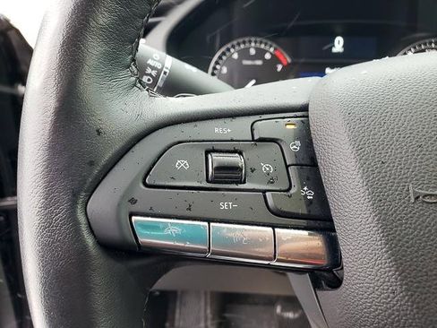 Used 2023 Cadillac XT4 Premium Luxury w/ LPO, Radiant Package image 18