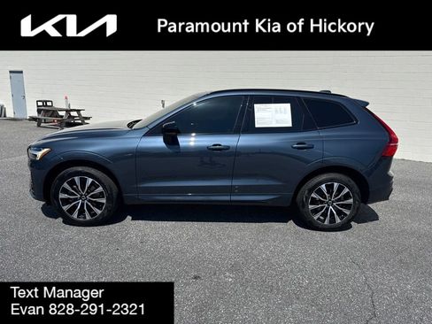Used 2025 Volvo XC60 B5 Plus AWD/4WD image 4