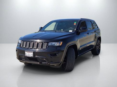 Used 2019 Jeep Grand Cherokee Altitude image 8