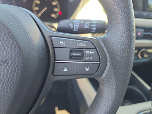 Certified 2025 Honda HR-V LX image 22