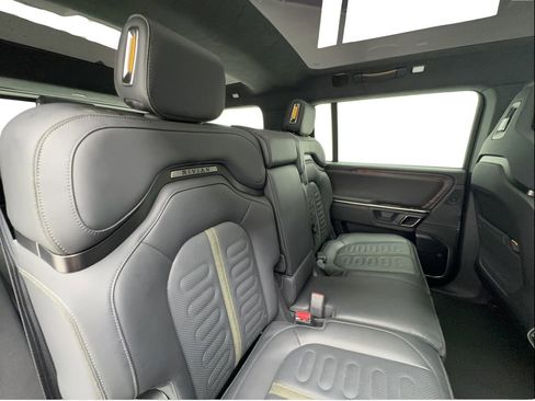 Used 2024 Rivian R1S Adventure AWD/4WD image 28