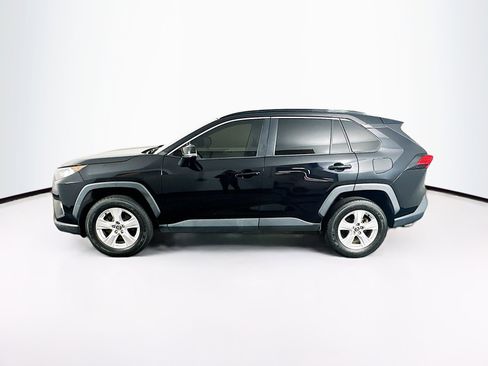 Used 2021 Toyota RAV4 XLE FWD image 4