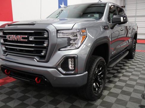Used 2021 GMC Sierra 1500 AT4 w/ AT4 Premium Package AWD/4WD image 3