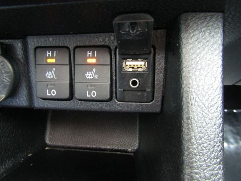 Used 2019 Toyota Corolla XLE image 24