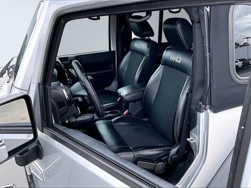 Used 2012 Jeep Wrangler Rubicon AWD/4WD image 3