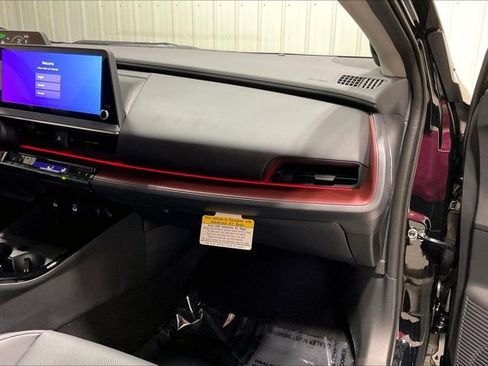 New 2026 Toyota Prius Plug-In Hybrid FWD image 28