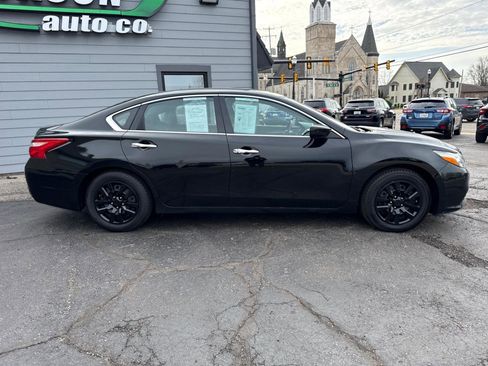 Used 2016 Nissan Altima 2.5 S w/ Power Driver Seat Package FWD image 3
