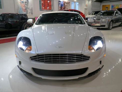 Used 2012 Aston Martin DBS Coupe RWD image 3