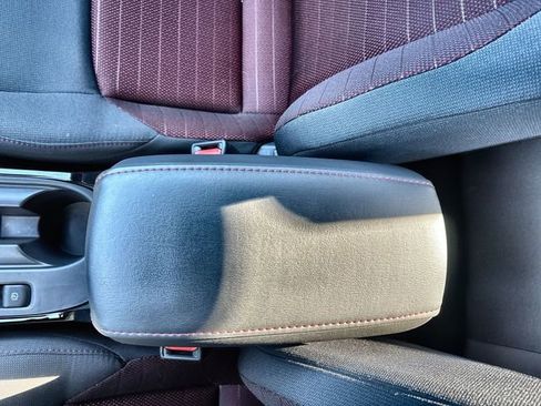 Used 2025 Toyota Corolla SE image 29