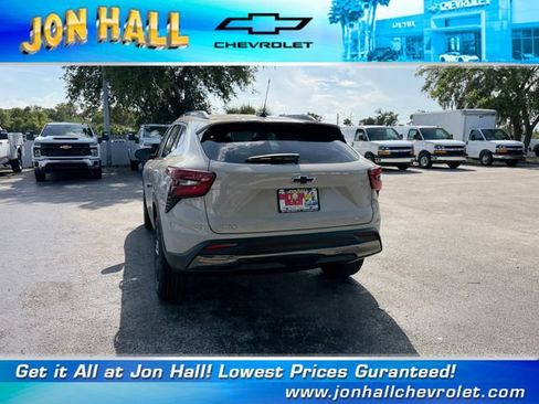 Used 2026 Chevrolet Trax ACTIV FWD image 8