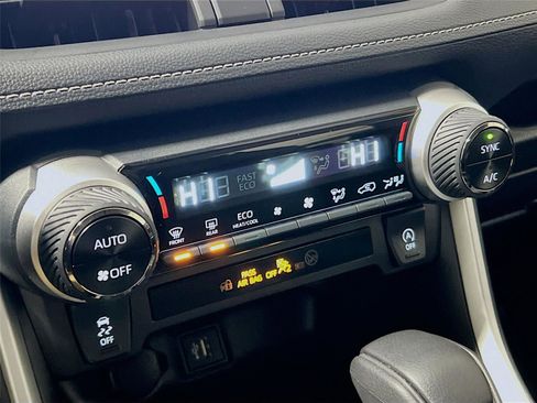 Used 2025 Toyota RAV4 XLE image 11