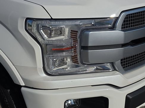 Used 2019 Ford F150 Platinum w/ Equipment Group 701A Luxury AWD/4WD image 28