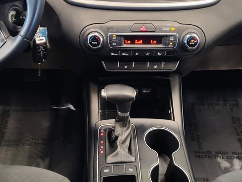 Used 2019 Kia Sorento S FWD image 22