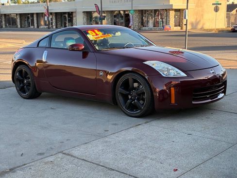 Used 2006 Nissan 350Z Touring w/ (N93) Cargo Convenience Pkg RWD image 19