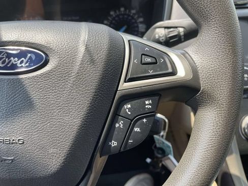 Used 2016 Ford Fusion SE FWD image 26