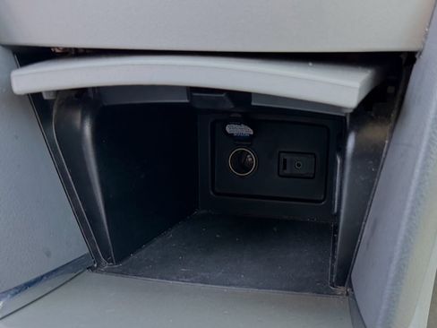 Used 2011 Toyota Camry LE w/ LE Extra-Value Pkg image 25