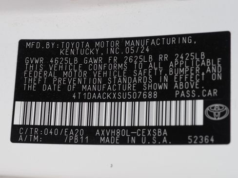 Used 2025 Toyota Camry SE image 27