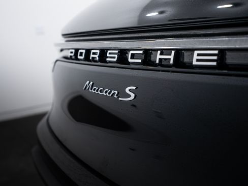 Certified 2026 Porsche Macan S AWD/4WD image 26
