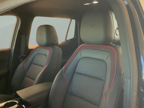 Used 2025 Chevrolet Equinox RS FWD image 24