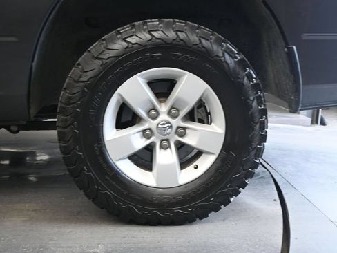 Used 2018 RAM 1500 Tradesman w/ Chrome Appearance Group AWD/4WD image 12
