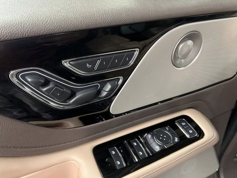 Used 2022 Lincoln Aviator Reserve w/ Equipment Group 201A image 29