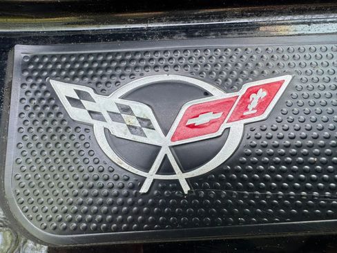 Used 2002 Chevrolet Corvette Convertible w/ Preferred Equipment Group2 RWD image 2
